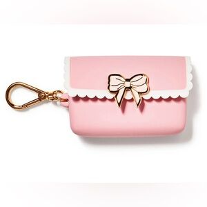 🆕🎀 BATH & BODY WORKS SCALLOP BOW SNAPCASE POCKETBAC HOLDER. BRAND NEW!